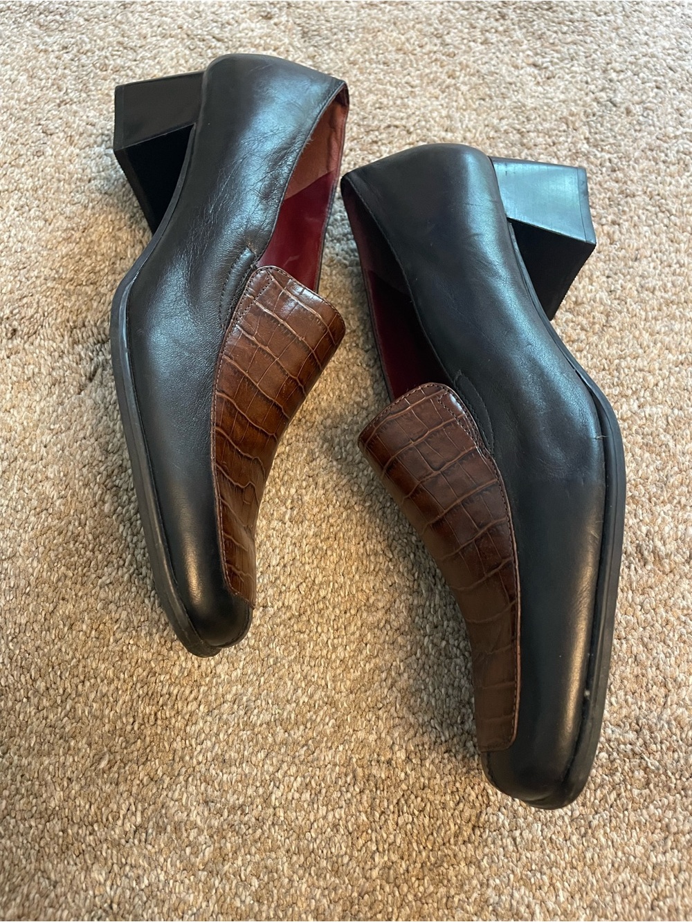 VTG Naturalizer 2 tone Black and Brown Leather Croc Block Heel Pump Loafers 9.5